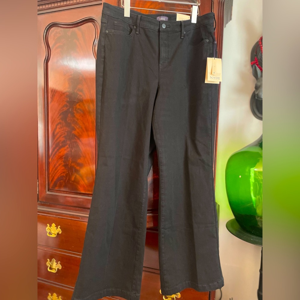 NEW! NYDJ NWT Teresa Wide Leg Jeans with High Rise in Overdye Black Size 16